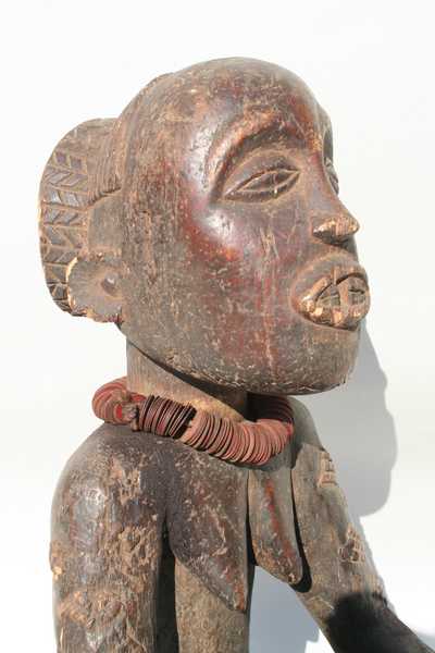 Luba (porteur de coupe), d`afrique : rep.dem.Congo, statuette Luba (porteur de coupe), masque ancien africain Luba (porteur de coupe), art du rep.dem.Congo - Art Africain, collection privées Belgique. Statue africaine de la tribu des Luba (porteur de coupe), provenant du rep.dem.Congo, 1422/1107.Porteuse de coupe du style de l